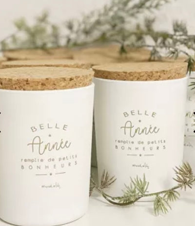 Bougie artisanale éco-responsable – « Belle Année remplie de petits bonheurs »